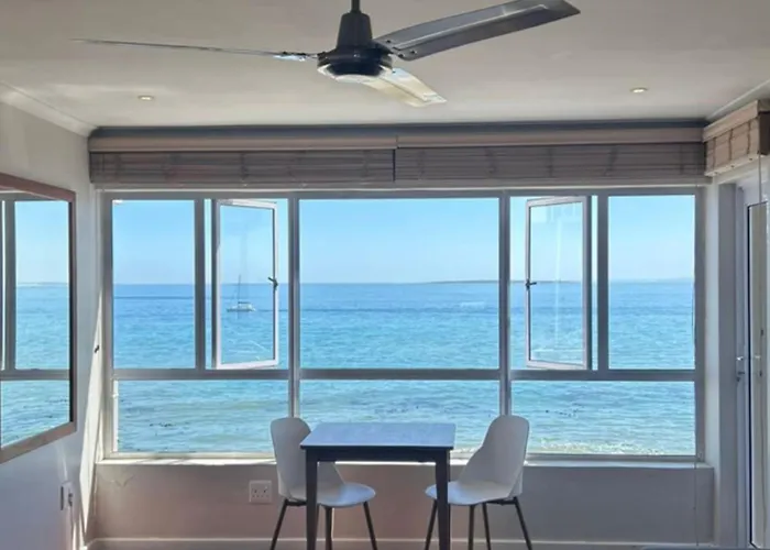 Mouilie Point 1 Bedroom With Sea Views And Pool
