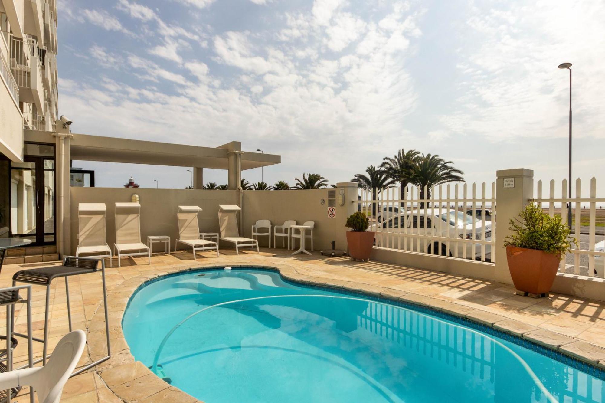 Mouilie Point 1 Bedroom With Sea Views And Pool Apartment *
