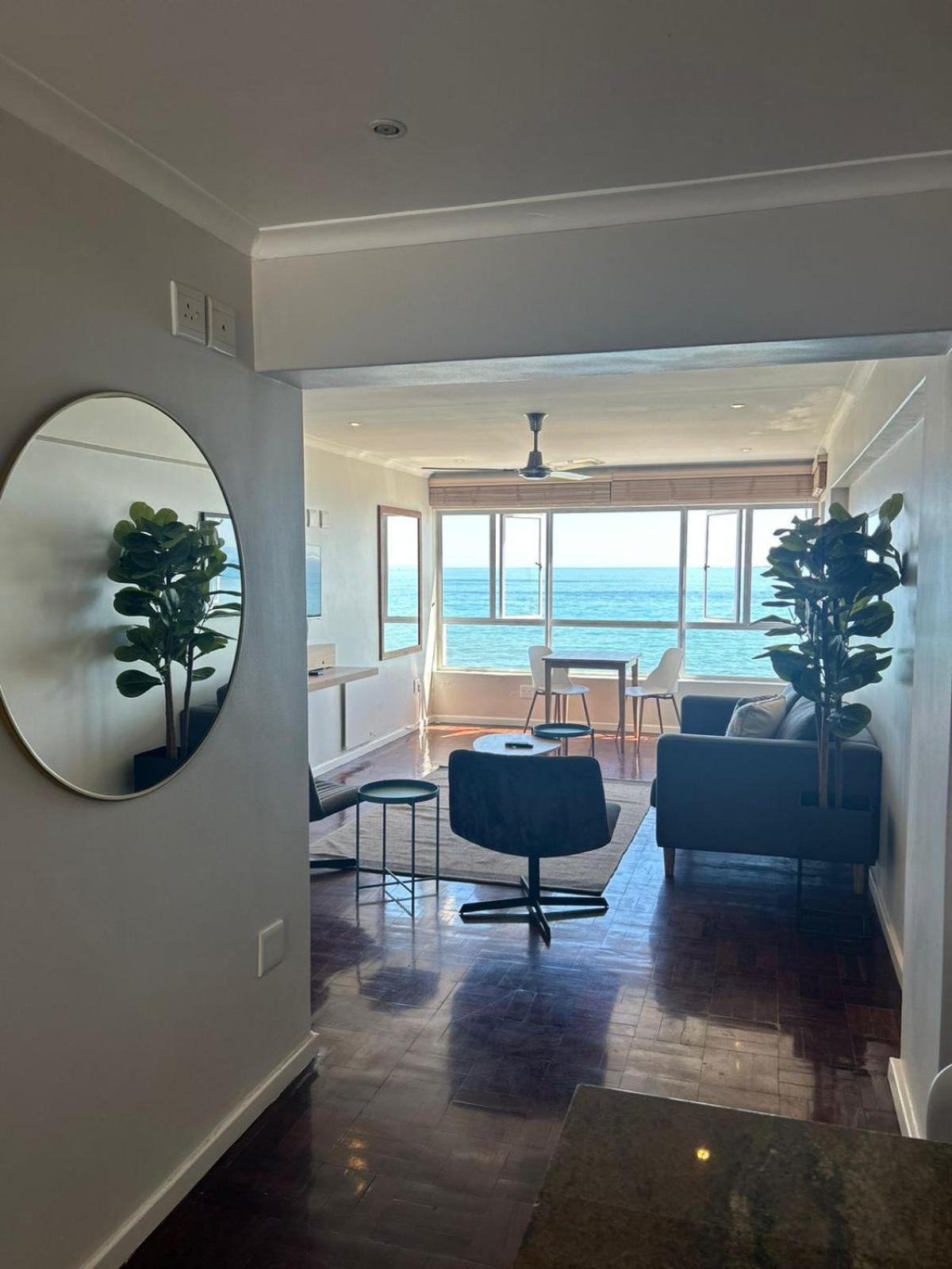 Mouilie Point 1 Bedroom With Sea Views And Pool Apartment