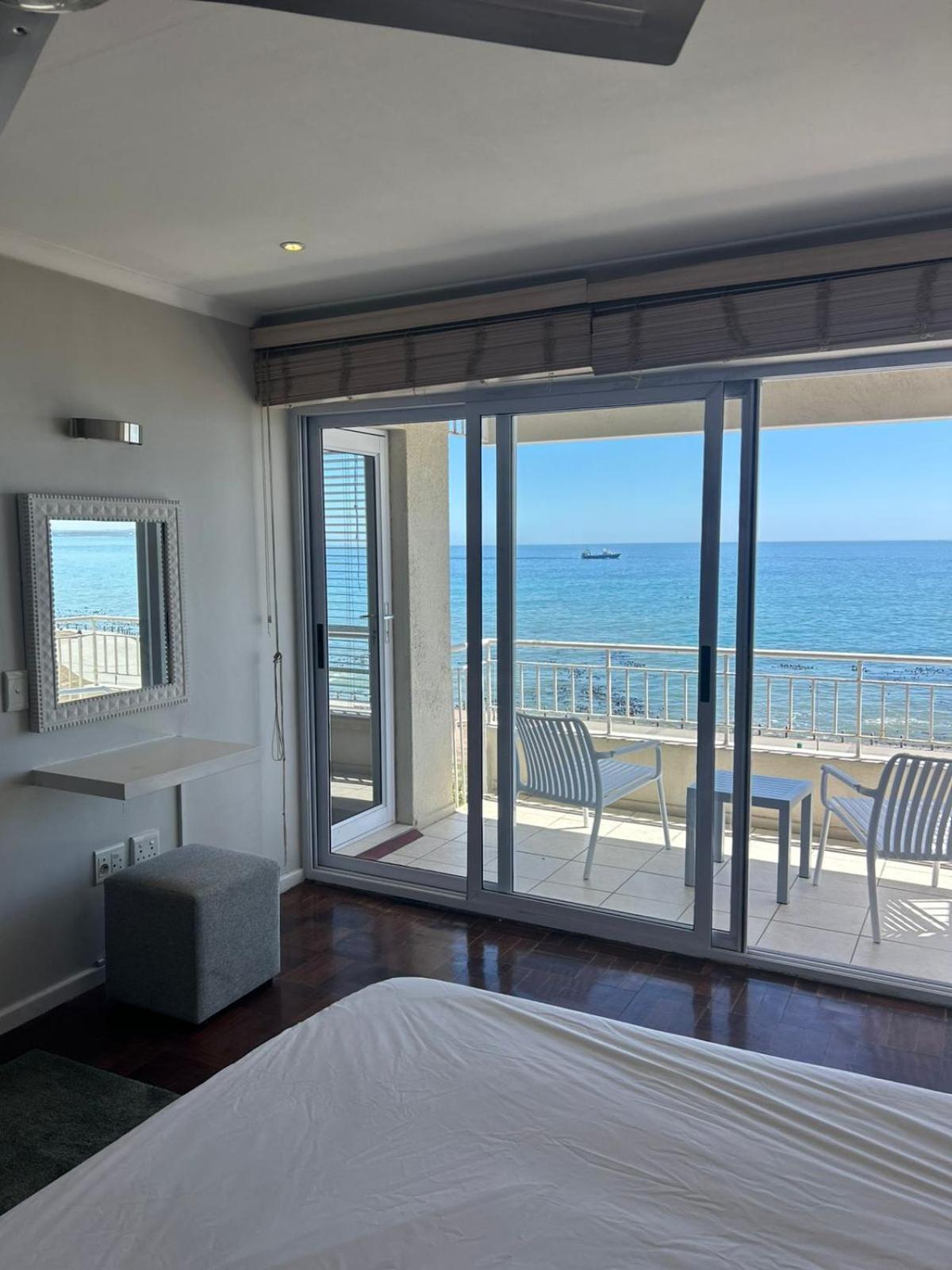 Mouilie Point 1 Bedroom With Sea Views And Pool Apartment *