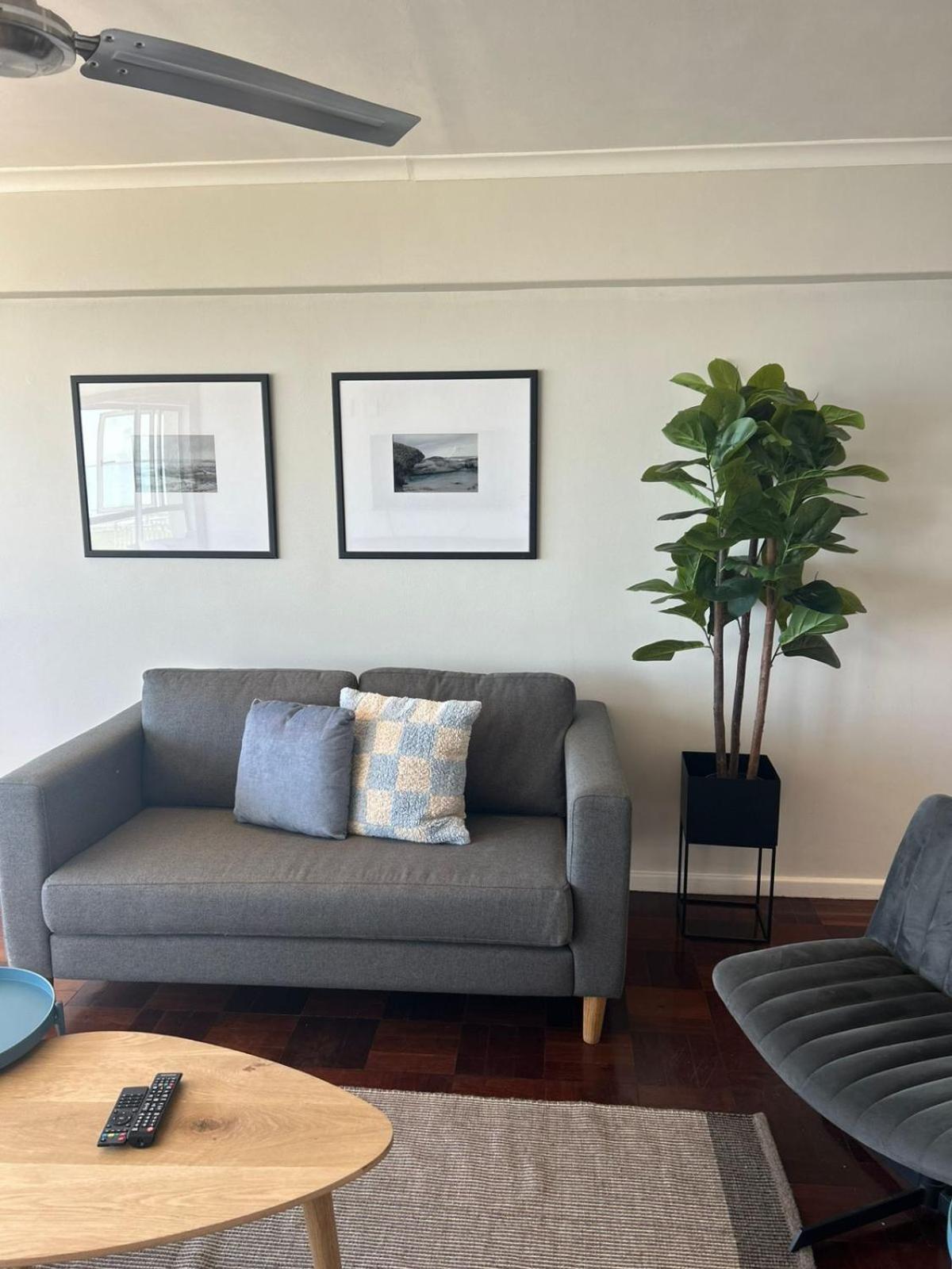 Mouilie Point 1 Bedroom With Sea Views And Pool Apartment *