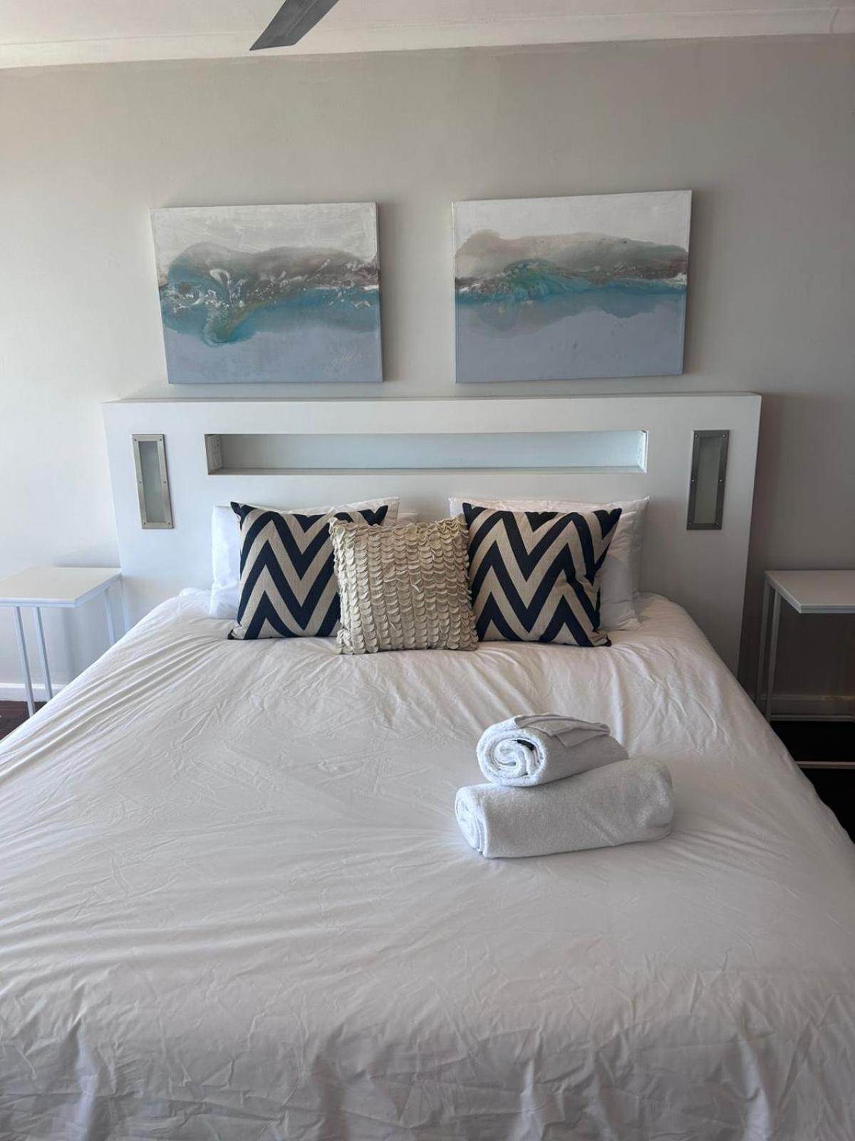Apartment Mouilie Point 1 Bedroom With Sea Views And Pool Cape Town