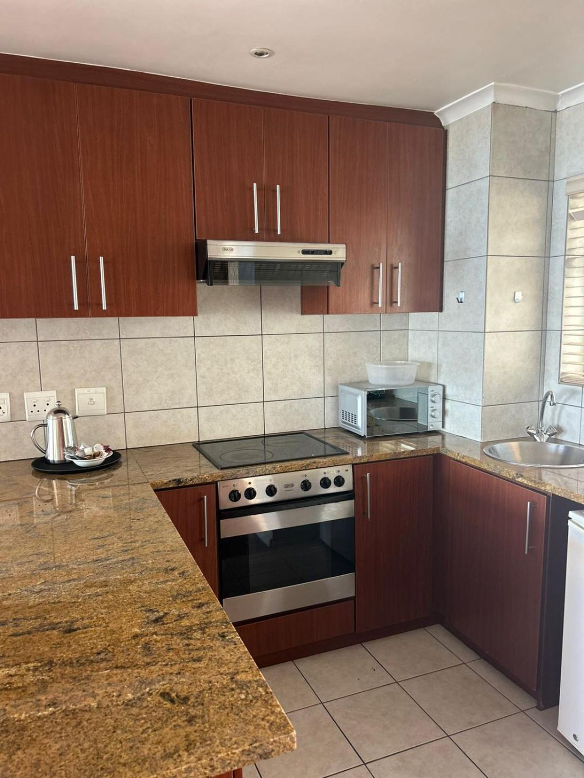 Apartment Mouilie Point 1 Bedroom With Sea Views And Pool Cape Town